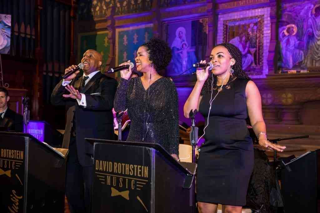 Vocalists performing Compare | DRS Music | David Rothstein Music | Chicago wedding band | Chicago wedding bands | Chicago wedding Music | Best Chicago Wedding Band